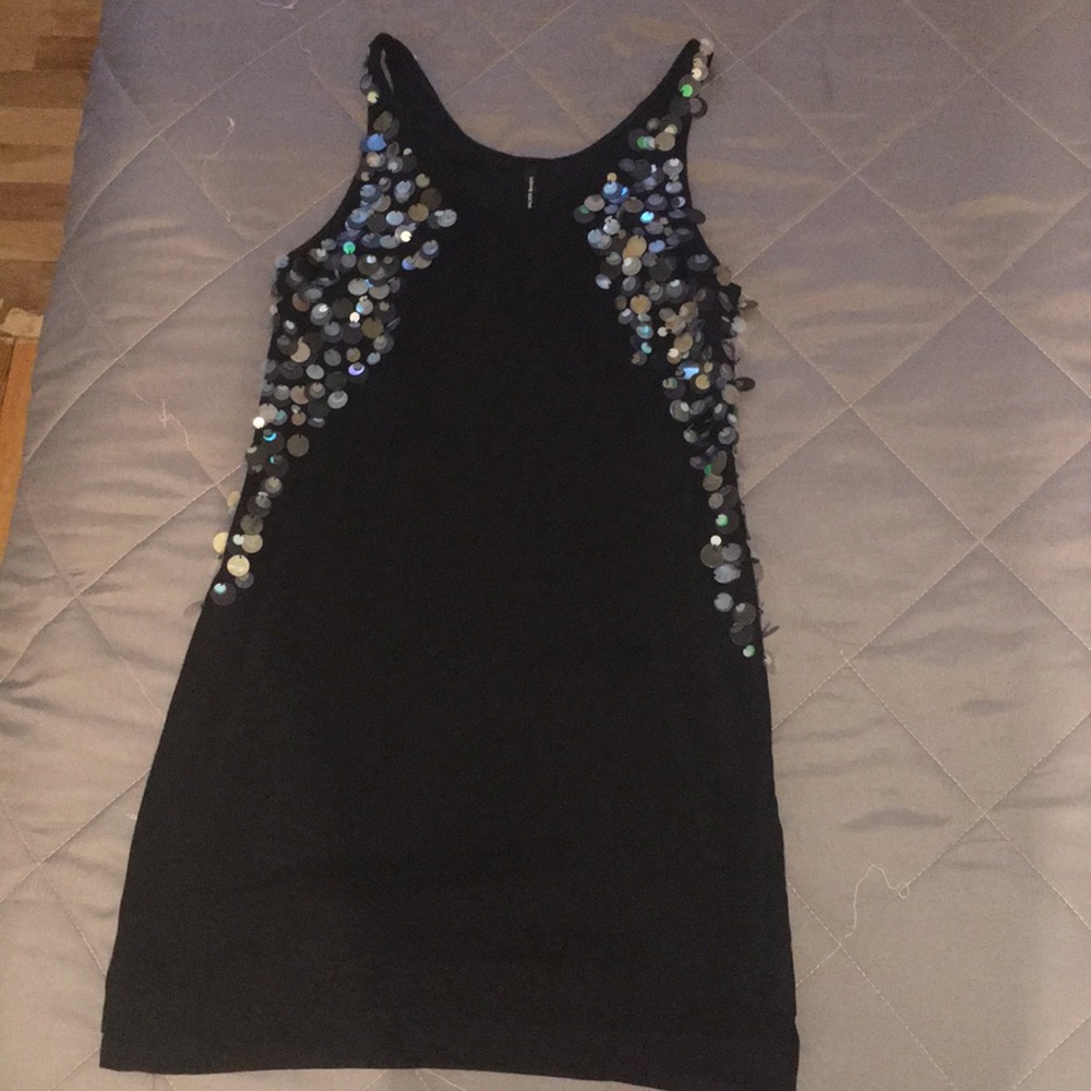 Dress - Picture 3 of 7